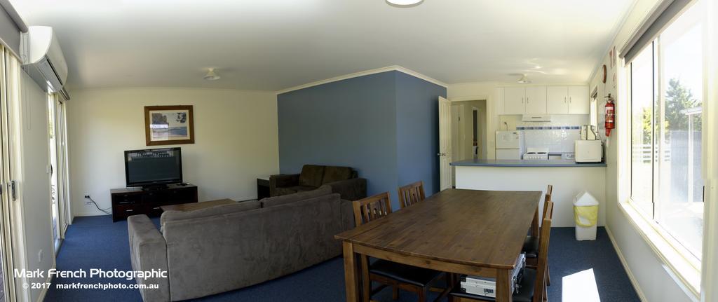 Woodbyne Resort Wimbledon Heights Экстерьер фото