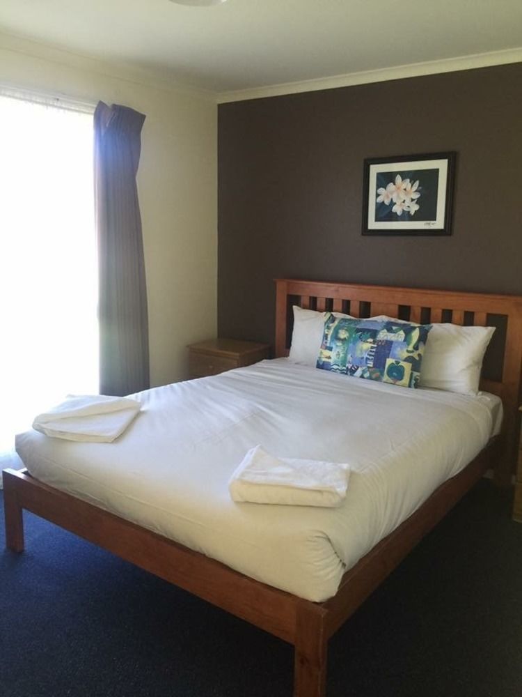 Woodbyne Resort Wimbledon Heights Экстерьер фото