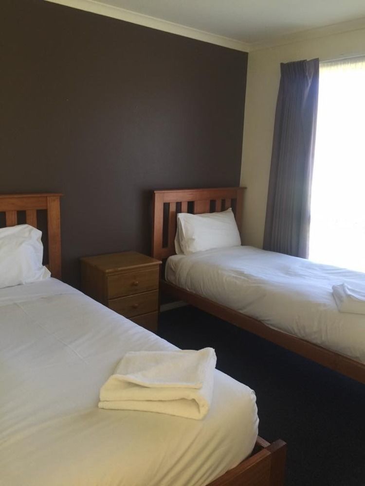Woodbyne Resort Wimbledon Heights Экстерьер фото
